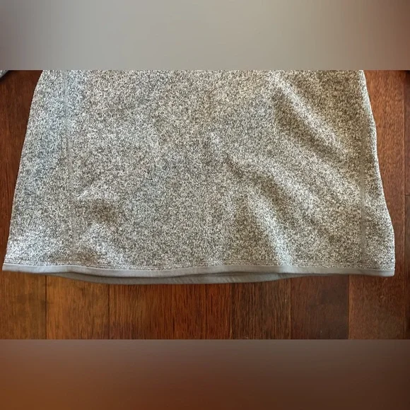SOLD ON XPOST Like 🆕 Patagonia Women's 1/4 Gray/Birch White Better Sweater. XL. - Picture 7 of 10